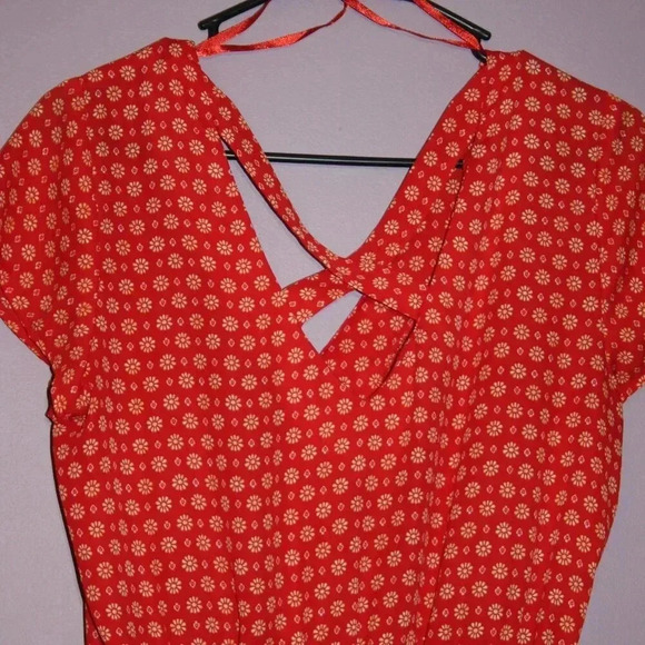 Vibrant Red Romper with lined shorts - Picture 3 of 13